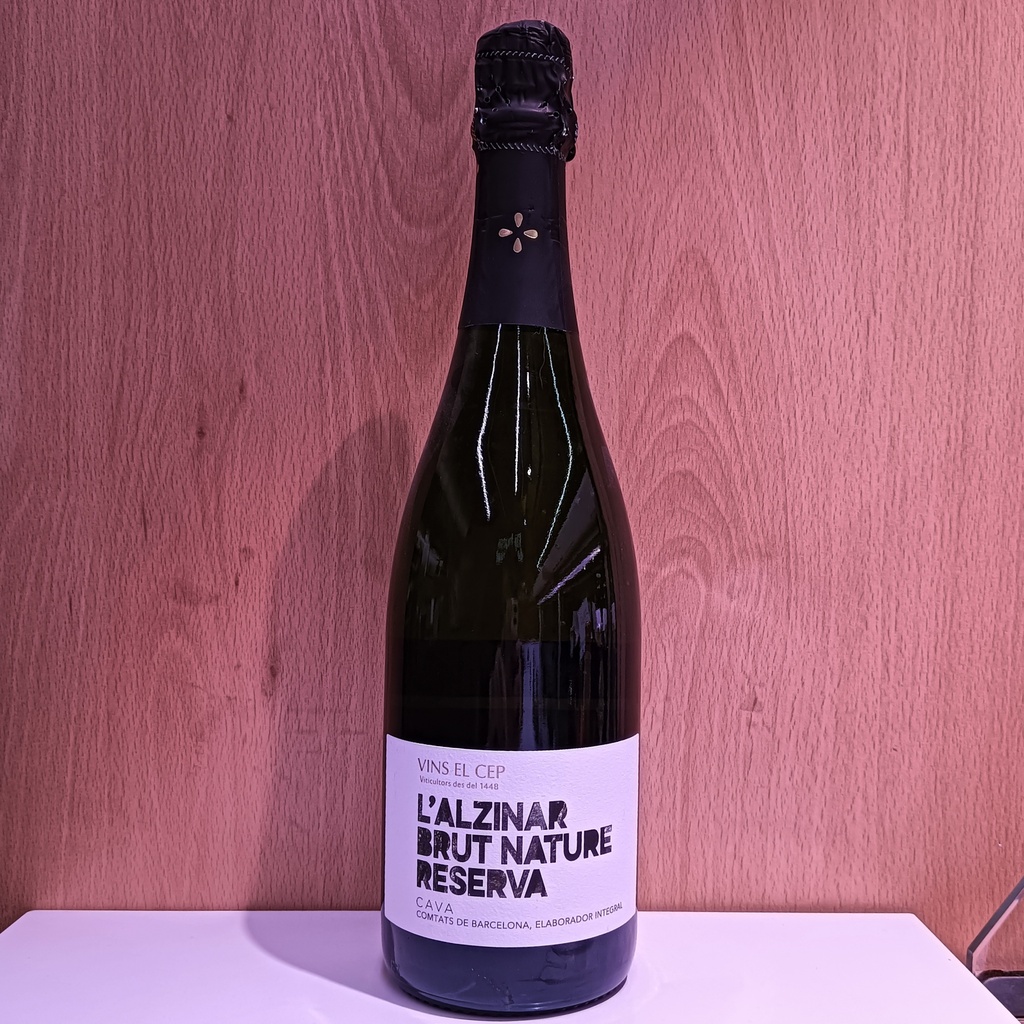 Cava L'Alzinar Brut nature Rva- Net i fresc que expresa joventud. Aroma afruitat de poma i matissos minerals.