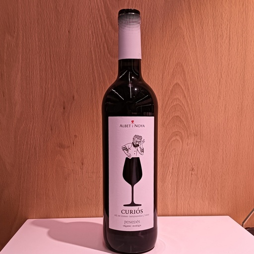 Vi Curiós Ull de Llebre - D.O: Penedès. Vi negre jove, gustós en boca, greixós, tanins fins, bona acidesa, mineral, balsàmic i rodó.